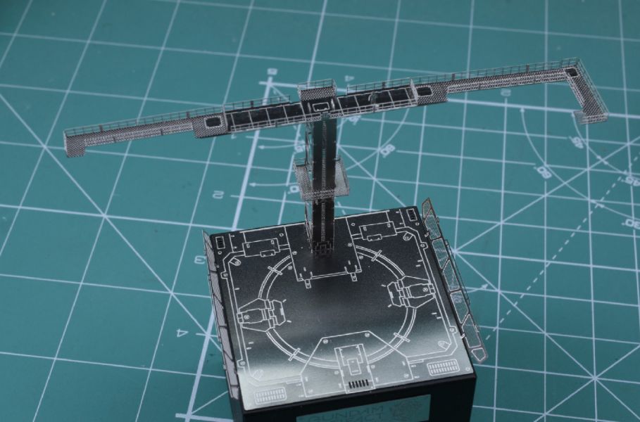 MADWORKS MT-39 Artifact/Converge/食玩扭蛋 用情景蝕刻片改造套件 木塊底座 (不含銘版)