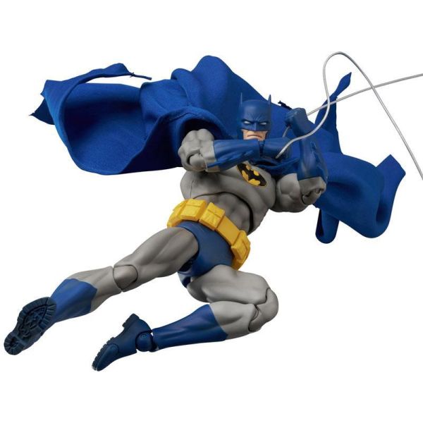 預購27年7月 Medicom Toy MAFEX 蝙蝠俠:緘默 蝙蝠俠 回憶藍色ver.(可動) 
