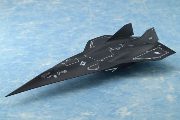 Bell Fine 捍衛戰士 獨行俠 暗星 1/72 組裝 