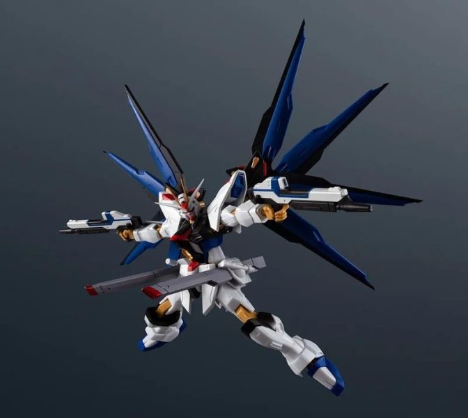 預購12月 萬代 GUNDAM UNIVERSE 攻擊自由鋼彈 RENEWAL 