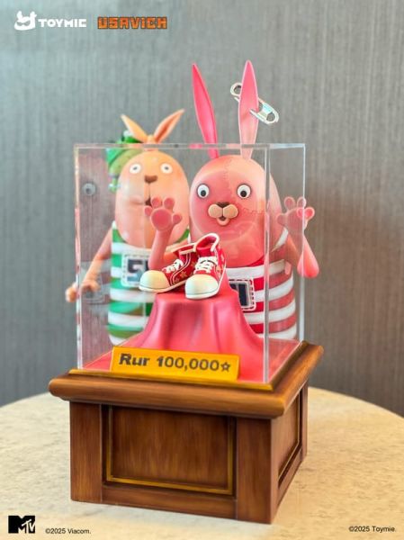 預購3月 TOYMIE 監獄兔 逃亡兔 娛樂時間系列搪膠公仔 星星帆布鞋展示櫃 