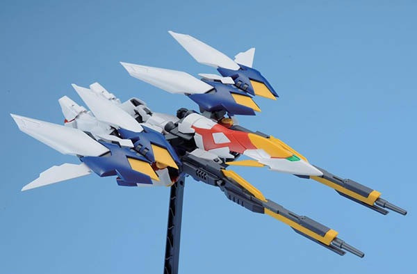 萬代 BANDAI 1/100 鋼彈模型 MG 飛翼鋼彈零式原形機 組裝模型 