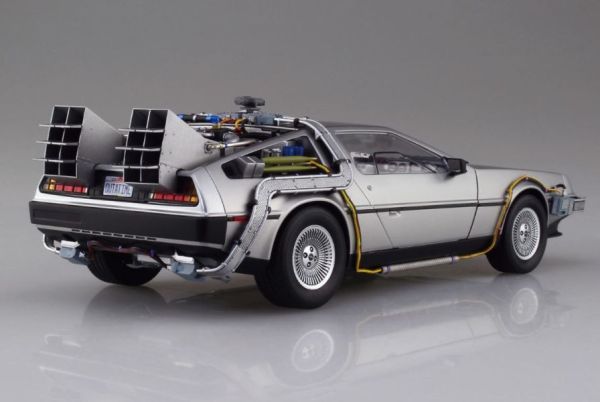 青島社 1/24 回到未來 PartI DeLorean 時光機 時光車 