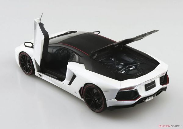 青島社 AOSHIMA 1/24 超級跑車 #12 '15 藍寶堅尼 Aventador Pirelli Edition 