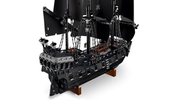 預購10月 LEGO 樂高 史傑克船長的海盜船 