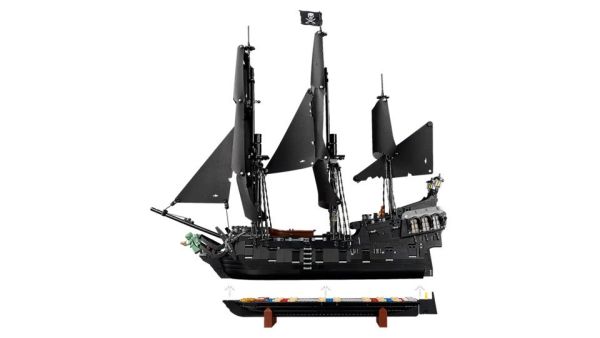 預購10月 LEGO 樂高 史傑克船長的海盜船 