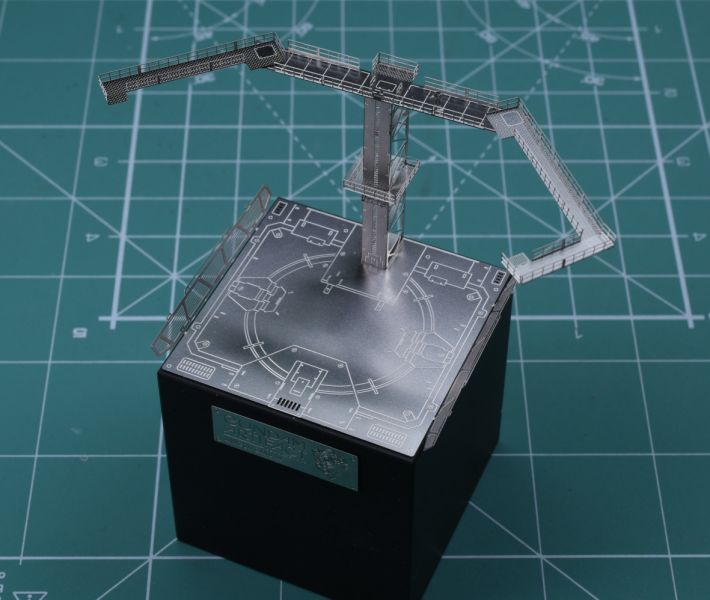 MADWORKS MT-39 Artifact/Converge/食玩扭蛋 用情景蝕刻片改造套件 木塊底座 (不含銘版)