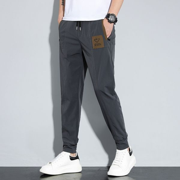 紳爵拼接休閒束口長褲 - 2配色（限時特賣 - 5折） 幕峰MuFeng,男裝特賣,5折優惠,快閃活動,限時出清,網路購物,男裝品牌,超值優惠,時尚穿搭,2025特賣