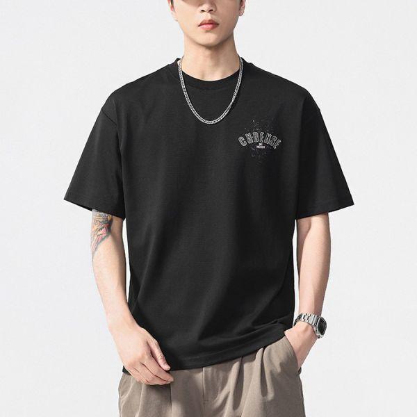 捍跡重磅潮流印花短袖 - 2配色（限時特賣 - 5折） 幕峰MuFeng,男裝特賣,5折優惠,快閃活動,限時出清,網路購物,男裝品牌,超值優惠,時尚穿搭,2026特賣