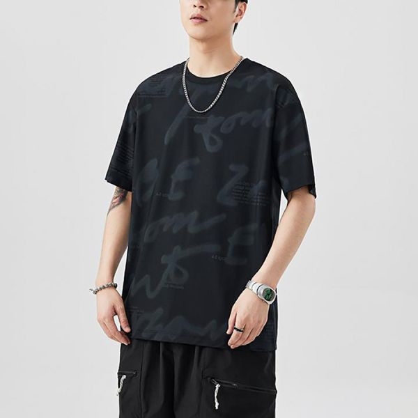 逸悠潮流印花短袖 - 1配色（限時特賣 - 5折） 幕峰MuFeng,男裝特賣,5折優惠,快閃活動,限時出清,網路購物,男裝品牌,超值優惠,時尚穿搭,2026特賣