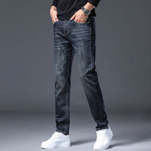 藍韻潮流直筒牛仔長褲 - 1配色 幕峰MuFeng,男士牛仔褲,藍色牛仔長褲,直筒牛仔褲,寬鬆版型牛仔,秋冬男裝穿搭,休閒百搭長褲,高端質感牛仔,日常牛仔褲推薦,潮流男士褲款