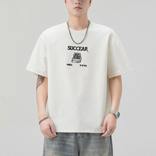 魂動重磅潮流立體印花短袖 - 2配色（限時特賣 - 5折） 幕峰MuFeng,男裝特賣,5折優惠,快閃活動,限時出清,網路購物,男裝品牌,超值優惠,時尚穿搭,2025特賣