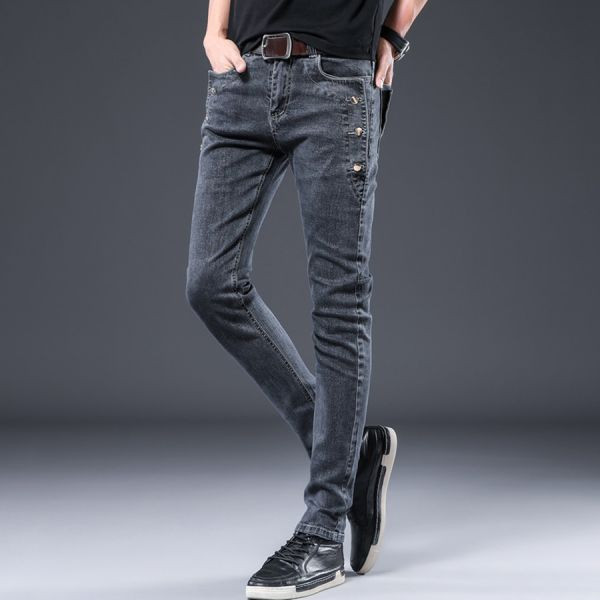 鉚釘彈力修身牛仔長褲 - 1配色（限時特賣 - 5折） 幕峰MuFeng,男裝特賣,5折優惠,快閃活動,限時出清,網路購物,男裝品牌,超值優惠,時尚穿搭,2025特賣