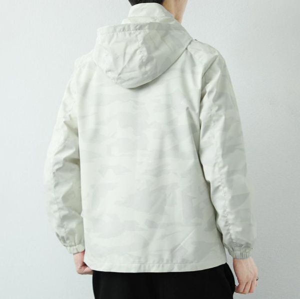 隱影迷彩連帽防風薄外套 - 3配色（限時特賣 - 5折） 幕峰MuFeng,男裝特賣,5折優惠,快閃活動,限時出清,網路購物,男裝品牌,超值優惠,時尚穿搭,2025特賣