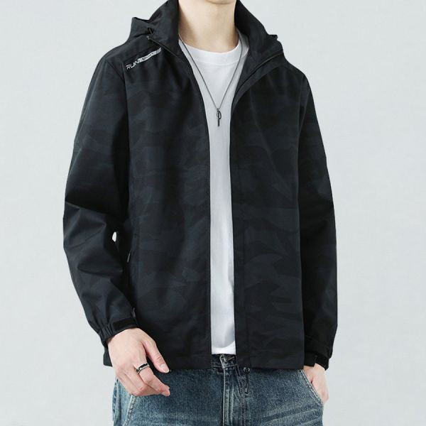 隱影迷彩連帽防風薄外套 - 3配色（限時特賣 - 5折） 幕峰MuFeng,男裝特賣,5折優惠,快閃活動,限時出清,網路購物,男裝品牌,超值優惠,時尚穿搭,2025特賣