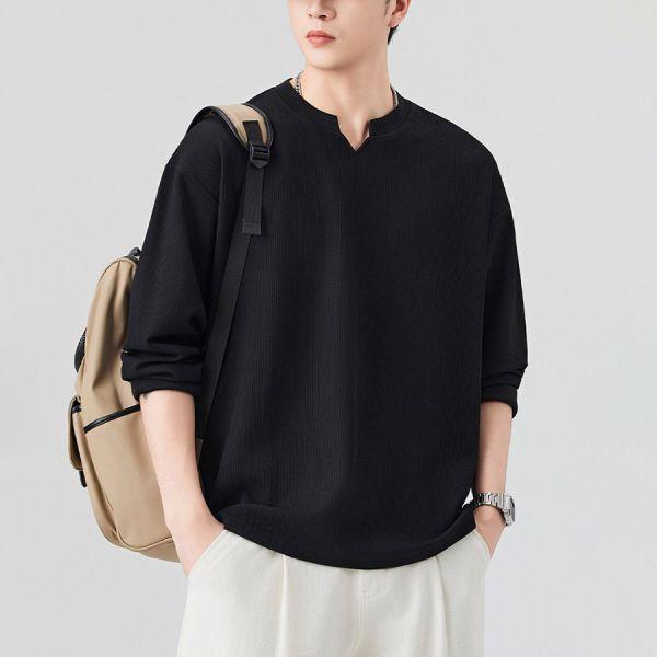 啟嶺小V開口圓領休閒長袖 - 3配色（限時特賣 - 5折） 幕峰MuFeng,男裝特賣,5折優惠,快閃活動,限時出清,網路購物,男裝品牌,超值優惠,時尚穿搭,2026特賣