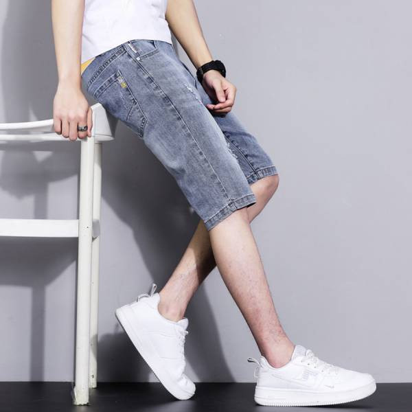 沙霧彈性刷破牛仔短褲 - 1配色（限時特賣 - 5折） 幕峰MuFeng,男裝特賣,5折優惠,快閃活動,限時出清,網路購物,男裝品牌,超值優惠,時尚穿搭,2025特賣