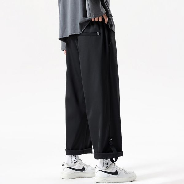 束扣時尚寬鬆直筒長褲 - 2配色（限時特賣 - 5折） 幕峰MuFeng,男裝特賣,5折優惠,快閃活動,限時出清,網路購物,男裝品牌,超值優惠,時尚穿搭,2025特賣