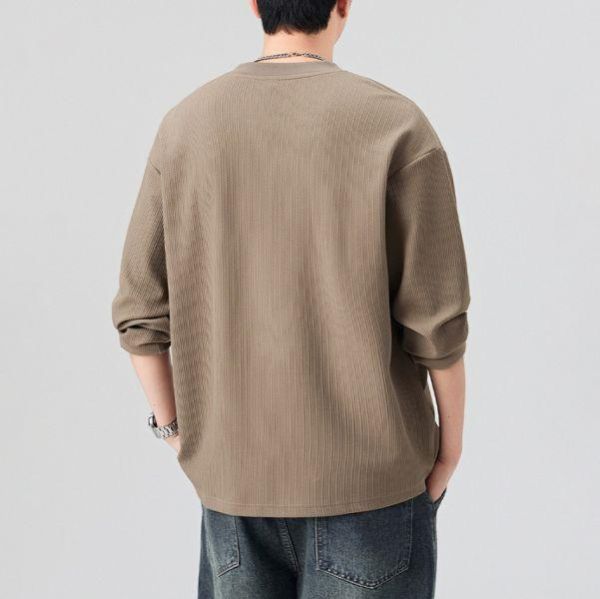 啟嶺小V開口圓領休閒長袖 - 3配色（限時特賣 - 5折） 幕峰MuFeng,男裝特賣,5折優惠,快閃活動,限時出清,網路購物,男裝品牌,超值優惠,時尚穿搭,2026特賣