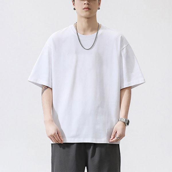 質純簡約寬鬆素色短袖 - 3配色（限時特賣 - 5折） 幕峰MuFeng,男裝特賣,5折優惠,快閃活動,限時出清,網路購物,男裝品牌,超值優惠,時尚穿搭,2025特賣