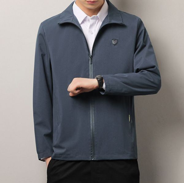 盾檔翻領休閒外套 - 2配色（限時特賣 - 5折） 幕峰MuFeng,男裝特賣,5折優惠,快閃活動,限時出清,網路購物,男裝品牌,超值優惠,時尚穿搭,2025特賣