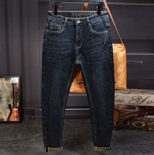 墨靛彈力刺繡直筒牛仔長褲 - 1配色（限時特賣 - 5折） 幕峰MuFeng,男裝特賣,5折優惠,快閃活動,限時出清,網路購物,男裝品牌,超值優惠,時尚穿搭,2026特賣