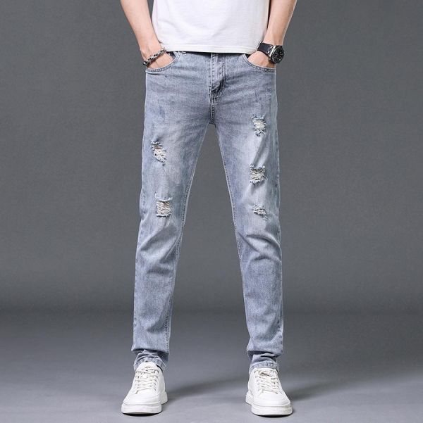 清岑破洞彈力修身牛仔長褲 - 1配色 幕峰MuFeng,淺色牛仔褲,彈力牛仔褲,修身小腳褲,夏季牛仔褲,薄款牛仔褲,男士長褲,潮流穿搭,休閒牛仔,百搭長褲