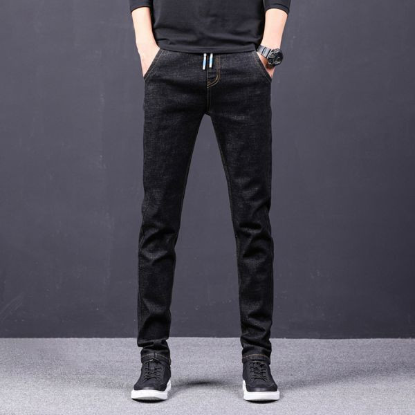 崎逐彈力修身牛仔長褲 - 1配色（限時特賣 - 5折） 幕峰MuFeng,男裝特賣,5折優惠,快閃活動,限時出清,網路購物,男裝品牌,超值優惠,時尚穿搭,2025特賣