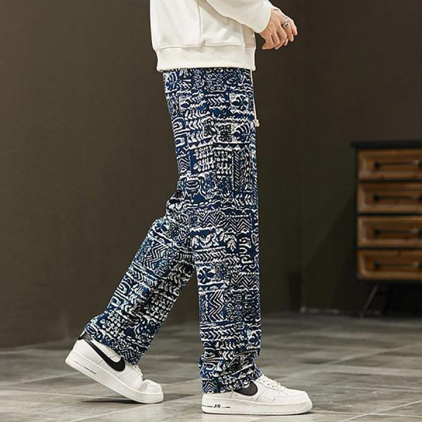 青花復古休閒長褲 - 1配色（限時特賣 - 5折） 幕峰MuFeng,男裝特賣,5折優惠,快閃活動,限時出清,網路購物,男裝品牌,超值優惠,時尚穿搭,2025特賣