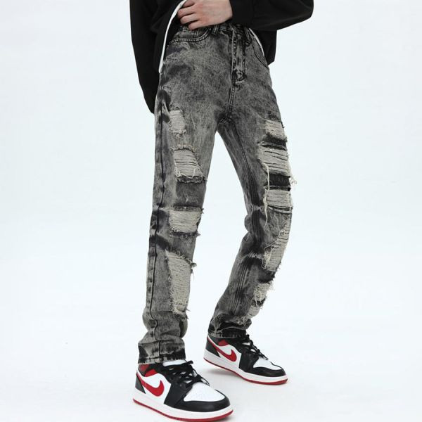 雄野拼接破洞牛仔長褲 - 1配色（限時特賣 - 4折） 幕峰MuFeng,男裝特賣,5折優惠,快閃活動,限時出清,網路購物,男裝品牌,超值優惠,時尚穿搭,2025特賣