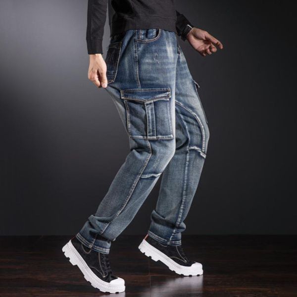 精鋼彈力拼接工裝直筒牛仔長褲 - 1配色（限時特賣 - 5折） 幕峰MuFeng,男裝特賣,5折優惠,快閃活動,限時出清,網路購物,男裝品牌,超值優惠,時尚穿搭,2025特賣