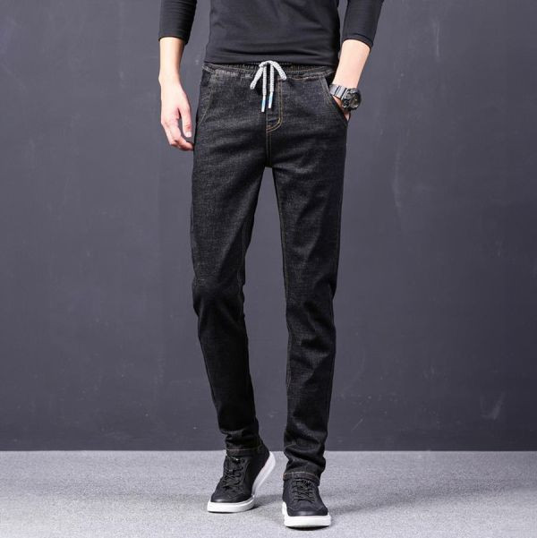 崎逐彈力修身牛仔長褲 - 1配色（限時特賣 - 5折） 幕峰MuFeng,男裝特賣,5折優惠,快閃活動,限時出清,網路購物,男裝品牌,超值優惠,時尚穿搭,2025特賣