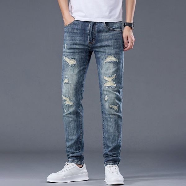 鋒夜修身刷破小直筒牛仔長褲 - 1配色（限時特賣 - 5折） 幕峰MuFeng,男裝特賣,5折優惠,快閃活動,限時出清,網路購物,男裝品牌,超值優惠,時尚穿搭,2025特賣