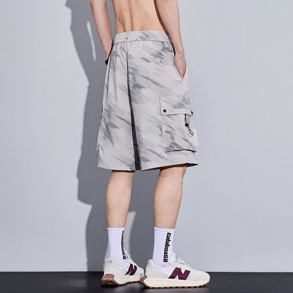 冰界潮流工裝短褲 - 1配色（限時特賣 - 5折） 幕峰MuFeng,男裝特賣,5折優惠,快閃活動,限時出清,網路購物,男裝品牌,超值優惠,時尚穿搭,2025特賣