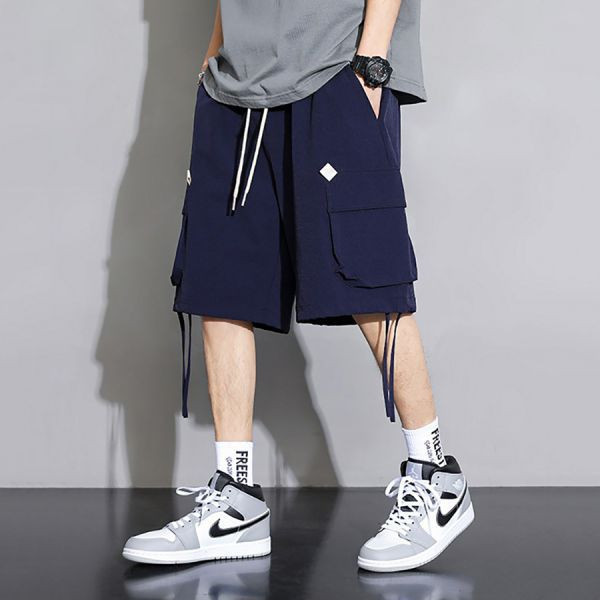 菱格工裝休閒短褲 - 2配色（限時特賣 - 5折） 幕峰MuFeng,男裝特賣,5折優惠,快閃活動,限時出清,網路購物,男裝品牌,超值優惠,時尚穿搭,2025特賣