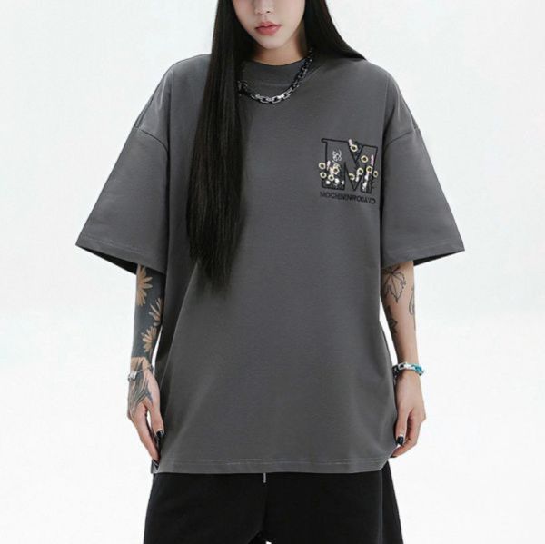 雛菊潮流刺繡短袖 - 3配色（限時特賣 - 5折） 幕峰MuFeng,男裝特賣,5折優惠,快閃活動,限時出清,網路購物,男裝品牌,超值優惠,時尚穿搭,2025特賣