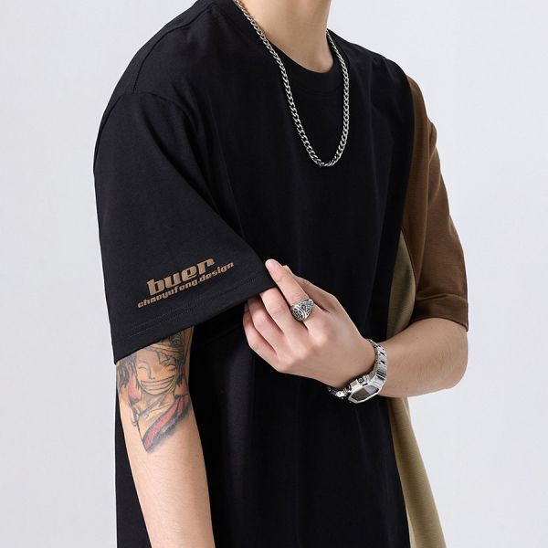 米克撞色印花休閒短袖 - 2配色（限時特賣 - 5折） 幕峰MuFeng,男裝特賣,5折優惠,快閃活動,限時出清,網路購物,男裝品牌,超值優惠,時尚穿搭,2025特賣