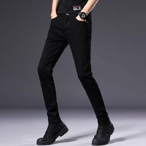 影璀彈力修身牛仔長褲 - 1配色（限時特賣 - 5折） 幕峰MuFeng,男裝特賣,5折優惠,快閃活動,限時出清,網路購物,男裝品牌,超值優惠,時尚穿搭,2025特賣