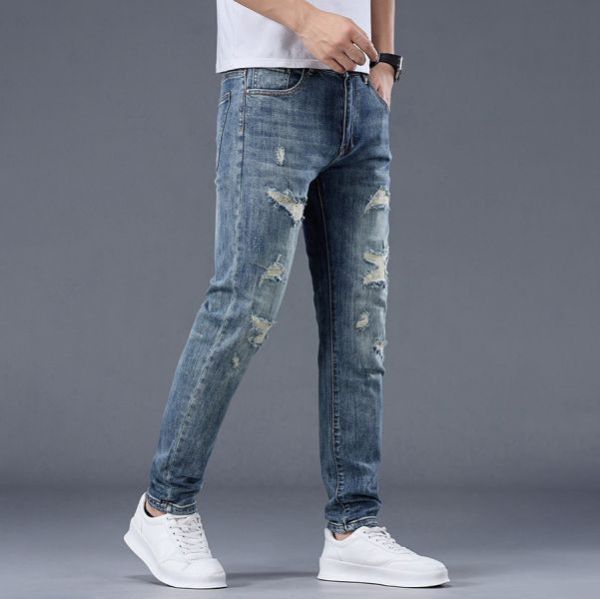 鋒夜修身刷破小直筒牛仔長褲 - 1配色（限時特賣 - 5折） 幕峰MuFeng,男裝特賣,5折優惠,快閃活動,限時出清,網路購物,男裝品牌,超值優惠,時尚穿搭,2025特賣