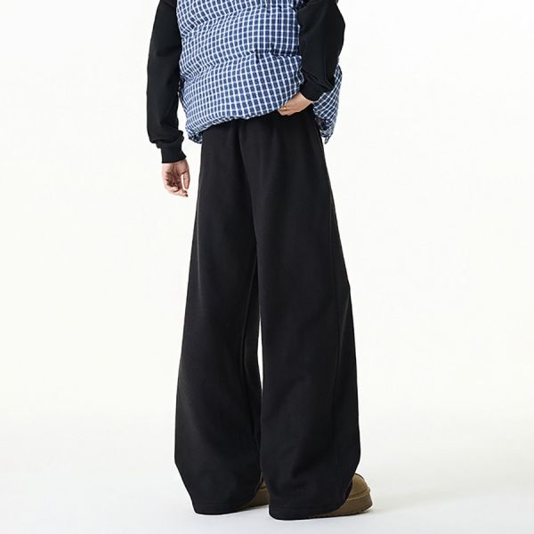 臘汪刺繡羊羔絨保暖長褲 - 3配色 幕峰MuFeng,美式衛褲,臘腸狗刺繡,羊羔絨長褲,冬季保暖褲,潮流男裝,寬鬆束腳褲,街頭風穿搭,舒適休閒褲,時尚厚褲