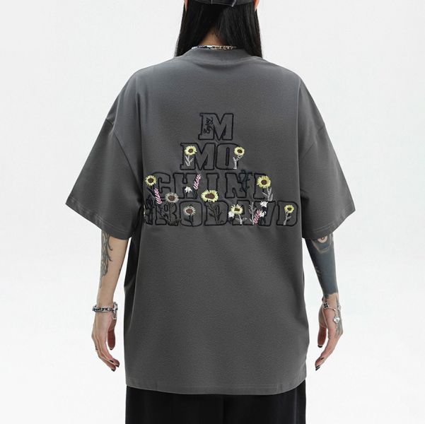 雛菊潮流刺繡短袖 - 3配色 幕峰MuFeng,刺繡,雛菊,短袖,美式風格,2025,情侶裝,春夏穿搭,網路購物,潮流穿搭
