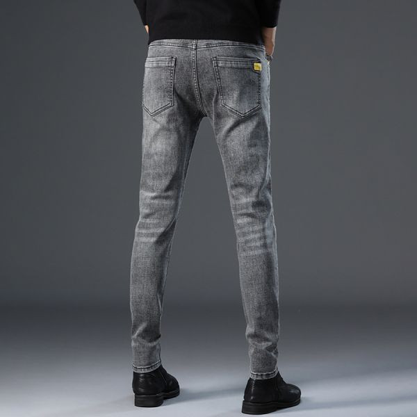 皇沙彈力修身牛仔長褲 - 1配色（限時特賣 - 5折） 幕峰MuFeng,男裝特賣,5折優惠,快閃活動,限時出清,網路購物,男裝品牌,超值優惠,時尚穿搭,2025特賣