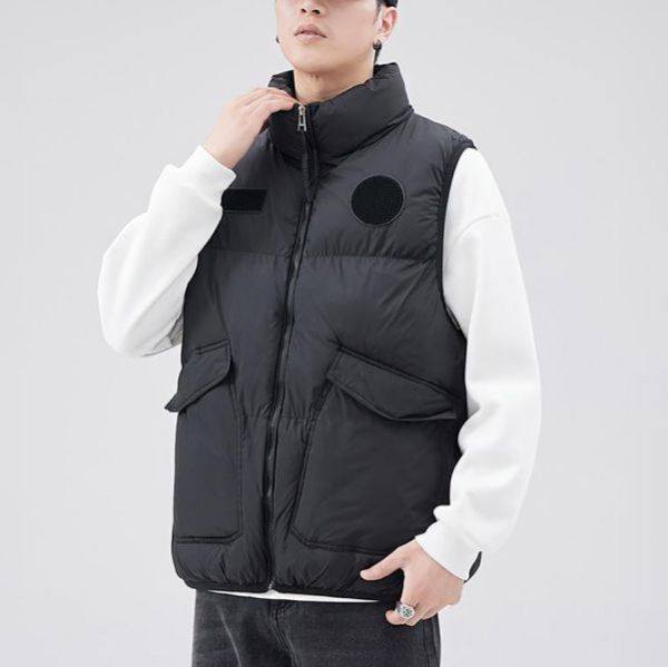 圓槓立領羽絨背心 - 3配色（限時特賣 - 4折） 幕峰MuFeng,男裝特賣,5折優惠,快閃活動,限時出清,網路購物,男裝品牌,超值優惠,時尚穿搭,2025特賣