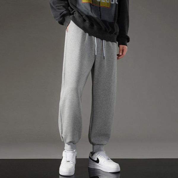 悠然寬鬆休閒束口長褲 - 2配色（限時特賣 - 5折） 幕峰MuFeng,男裝特賣,5折優惠,快閃活動,限時出清,網路購物,男裝品牌,超值優惠,時尚穿搭,2026特賣