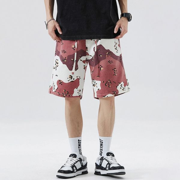 粉焰迷彩裝牛仔短褲 - 1配色（限時特賣 - 5折） 幕峰MuFeng,男裝特賣,5折優惠,快閃活動,限時出清,網路購物,男裝品牌,超值優惠,時尚穿搭,2025特賣