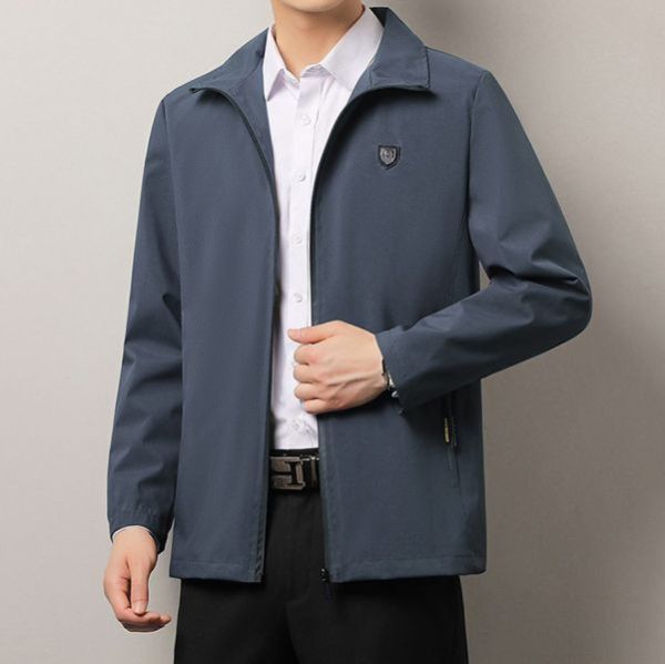 盾檔翻領休閒外套 - 2配色（限時特賣 - 5折） 幕峰MuFeng,男裝特賣,5折優惠,快閃活動,限時出清,網路購物,男裝品牌,超值優惠,時尚穿搭,2025特賣