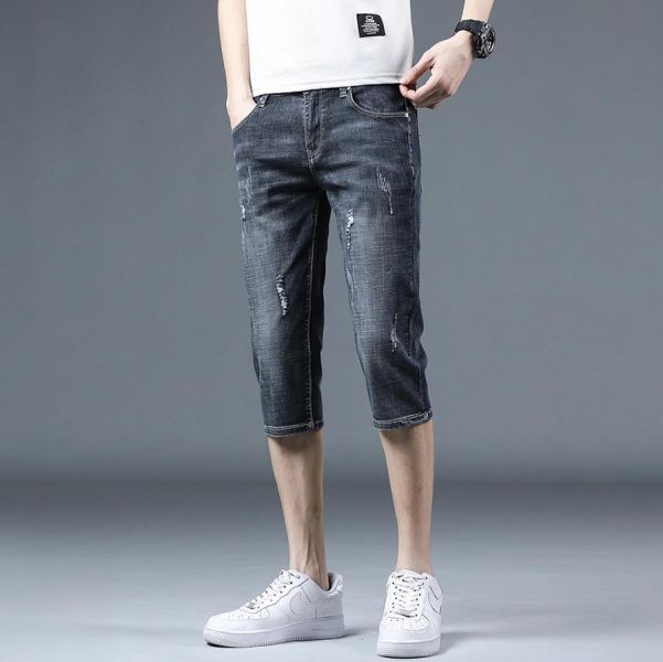勁裂彈力修身刷破牛仔七分短褲 - 1配色 幕峰MuFeng,牛仔七分褲,刷破牛仔褲,修身短褲男,彈力牛仔褲,潮流短褲,夏季男裝,街頭穿搭,百搭短褲,單色款