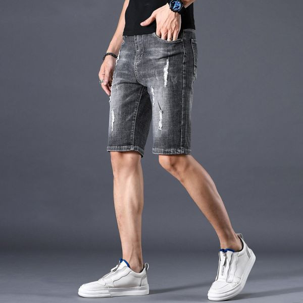 涅瓦彈力破洞修身牛仔短褲 - 1配色（限時特賣 - 5折） 幕峰MuFeng,男裝特賣,5折優惠,快閃活動,限時出清,網路購物,男裝品牌,超值優惠,時尚穿搭,2025特賣