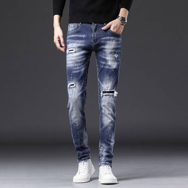 潮戰修身補丁牛仔長褲 - 1配色（限時特賣 - 5折） 幕峰MuFeng,男裝特賣,5折優惠,快閃活動,限時出清,網路購物,男裝品牌,超值優惠,時尚穿搭,2025特賣