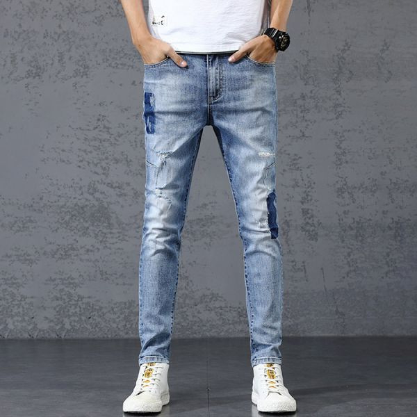 拚色彈力修身破洞牛仔長褲 - 1配色（限時特賣 - 5折） 幕峰MuFeng,男裝特賣,5折優惠,快閃活動,限時出清,網路購物,男裝品牌,超值優惠,時尚穿搭,2025特賣